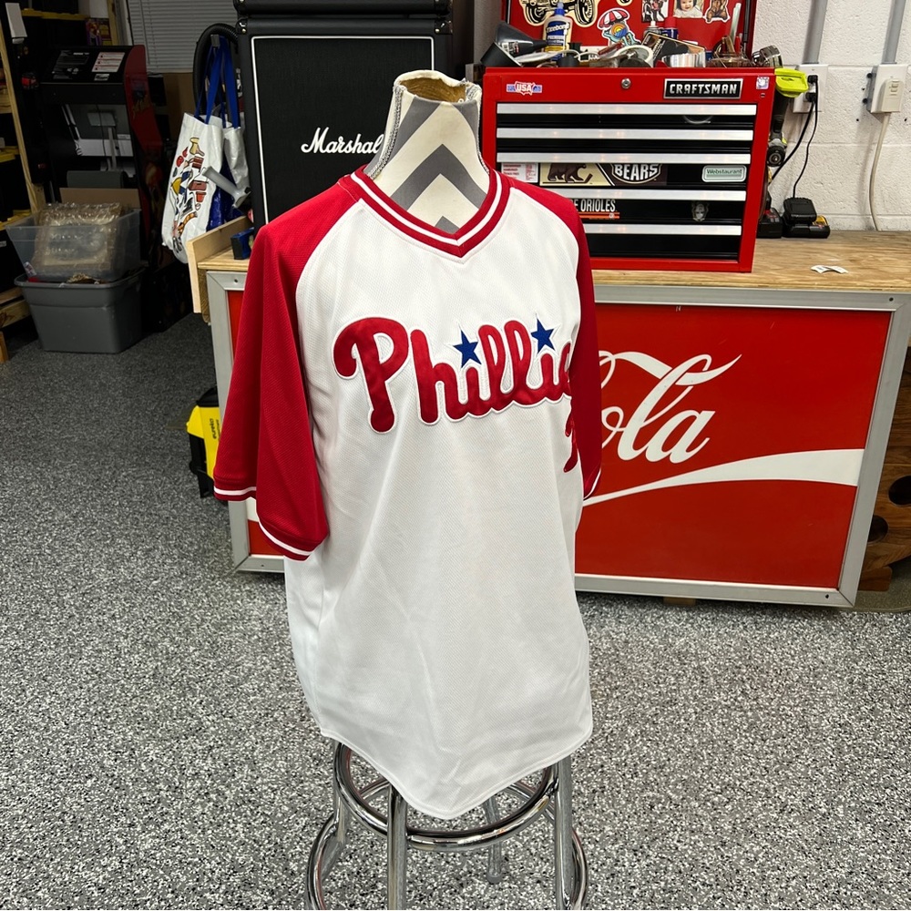 Phillies Jersey all stitched
